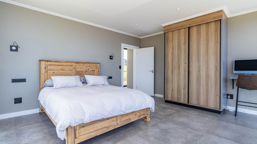 4 Bedroom Property for Sale in Le Grand Golf Estate Western Cape